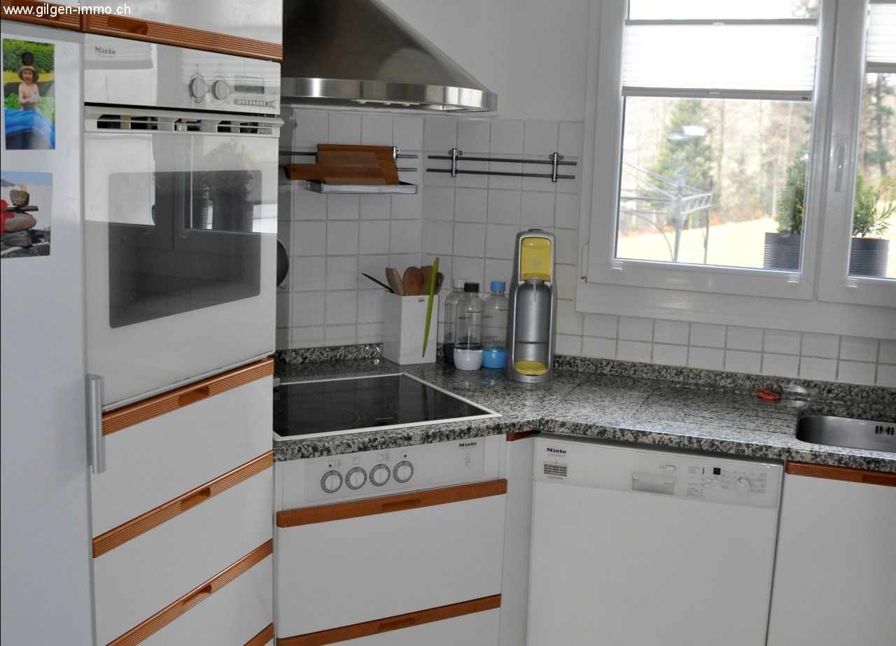 Charmantes 4.5 Zimmer Reiheneckhaus mit Garage